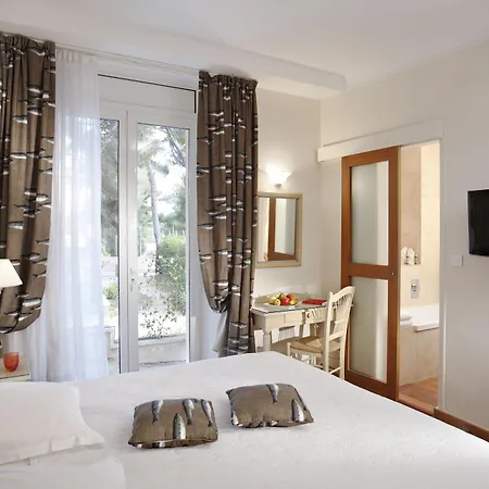 Grand Des Lecques; Bw Signature Collection 3* Saint-Cyr-sur-Mer