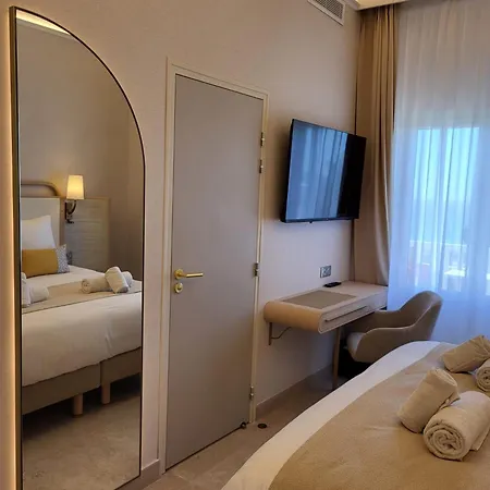 Hotel Grand Des Lecques; Bw Signature Collection